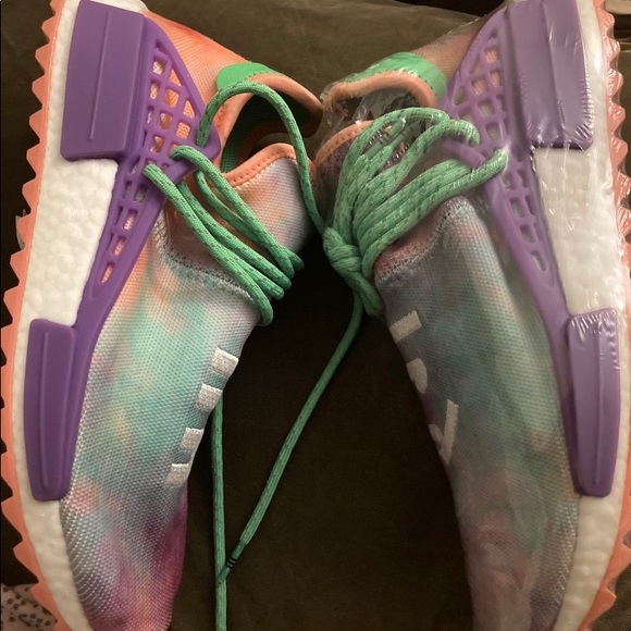 Shoes - Picture 3 of 6